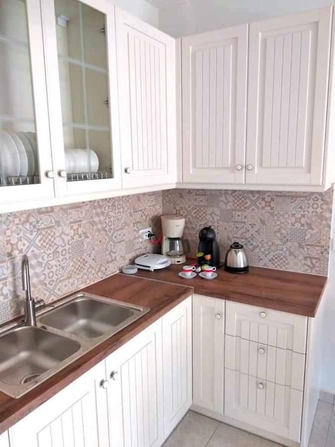 Myrsini'S Sea View Apartment Néa Péramos Bagian luar foto
