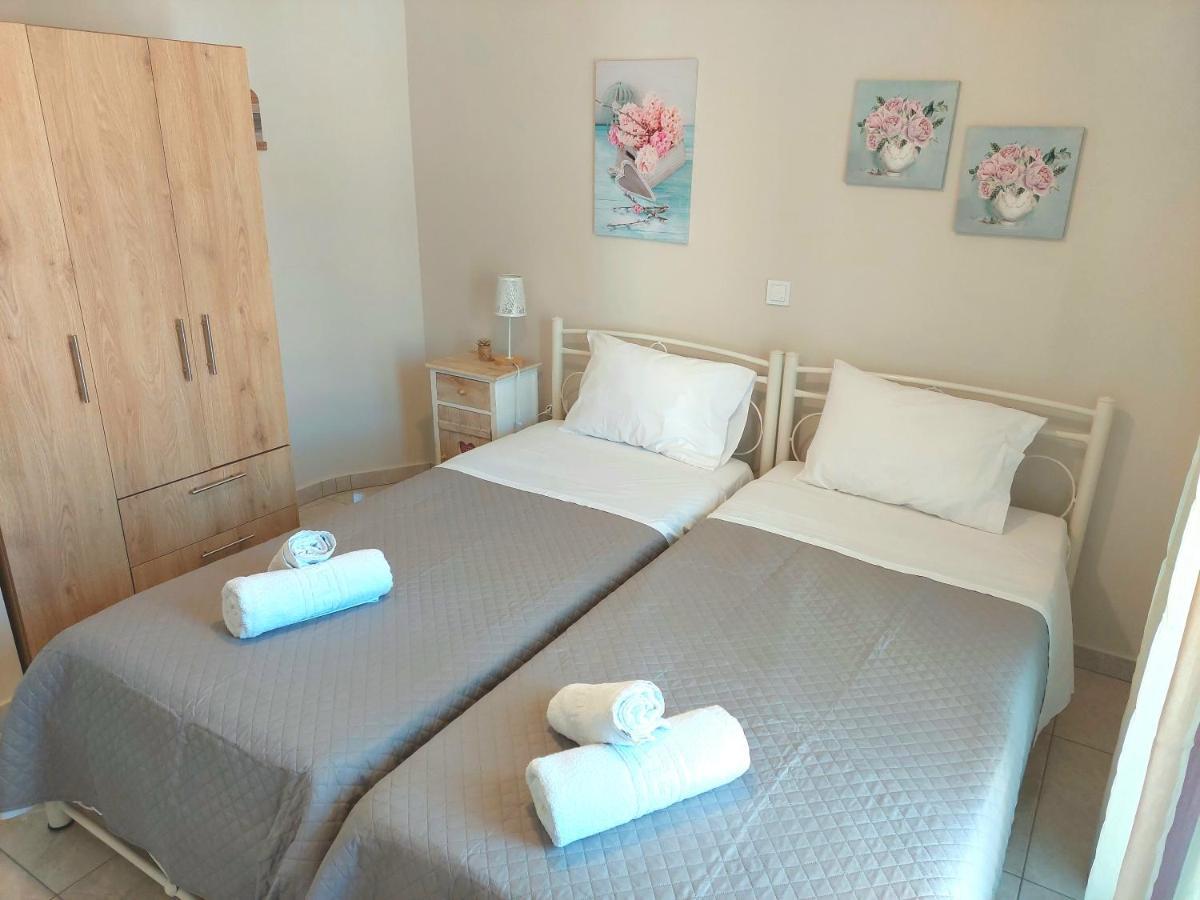 Myrsini'S Sea View Apartment Néa Péramos Bagian luar foto