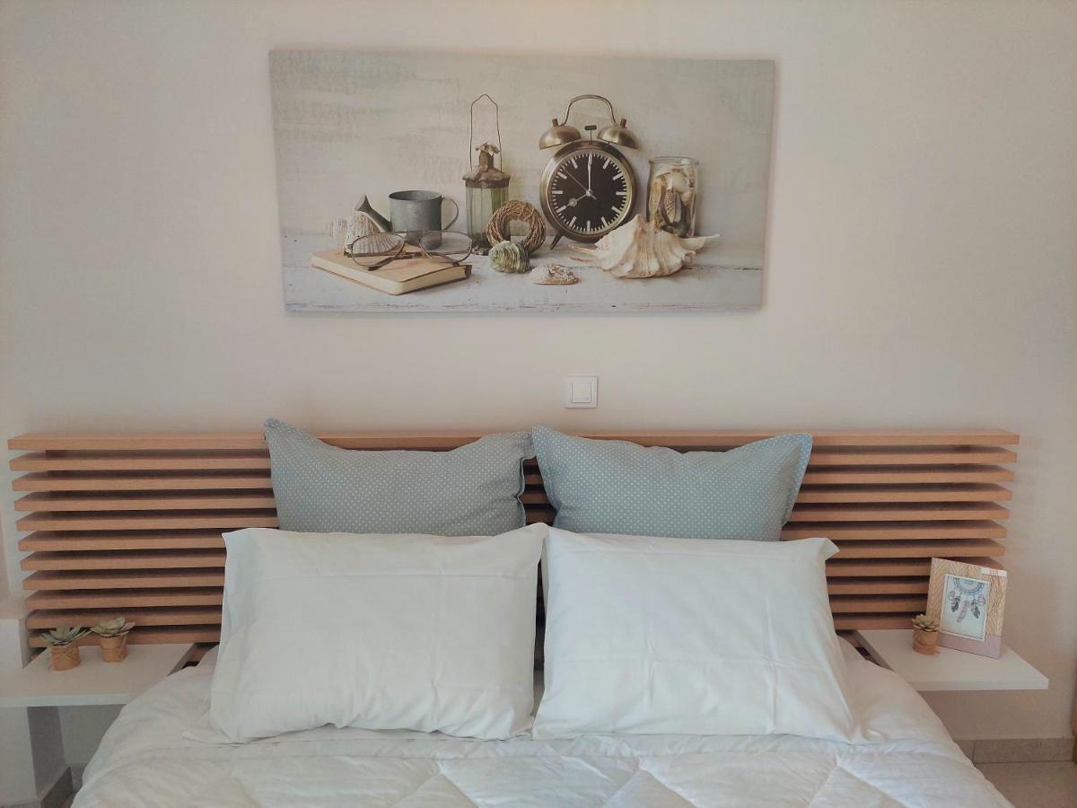 Myrsini'S Sea View Apartment Néa Péramos Bagian luar foto