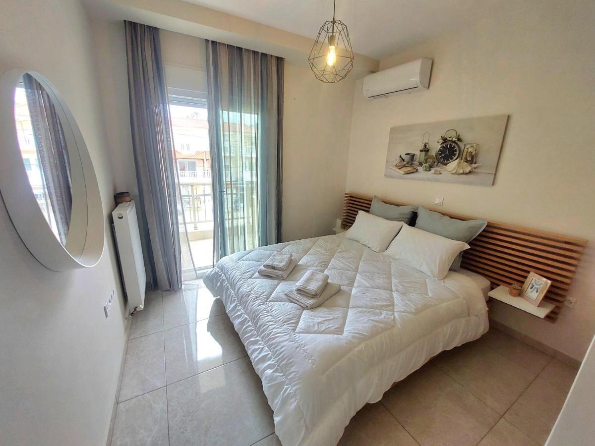 Myrsini'S Sea View Apartment Néa Péramos Bagian luar foto