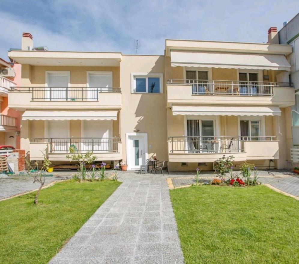 Myrsini'S Sea View Apartment Néa Péramos Bagian luar foto